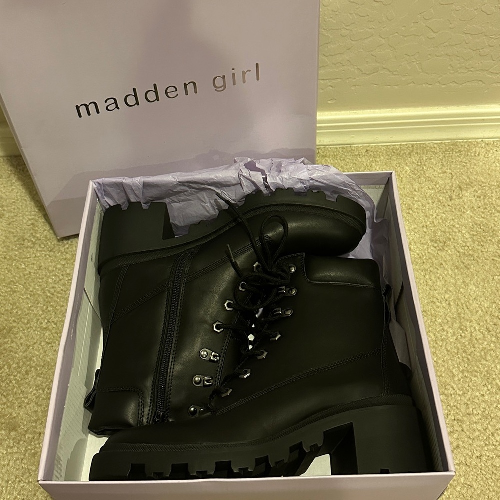 Madden Girl Dillan Black Paris Moto Boots Size 9